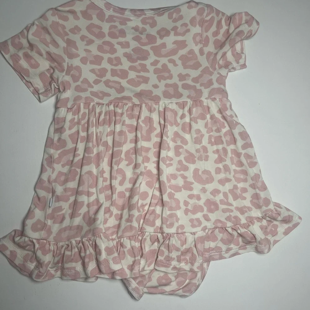 Posh Peanut Delaney Print Onesie - Picture 3 of 4